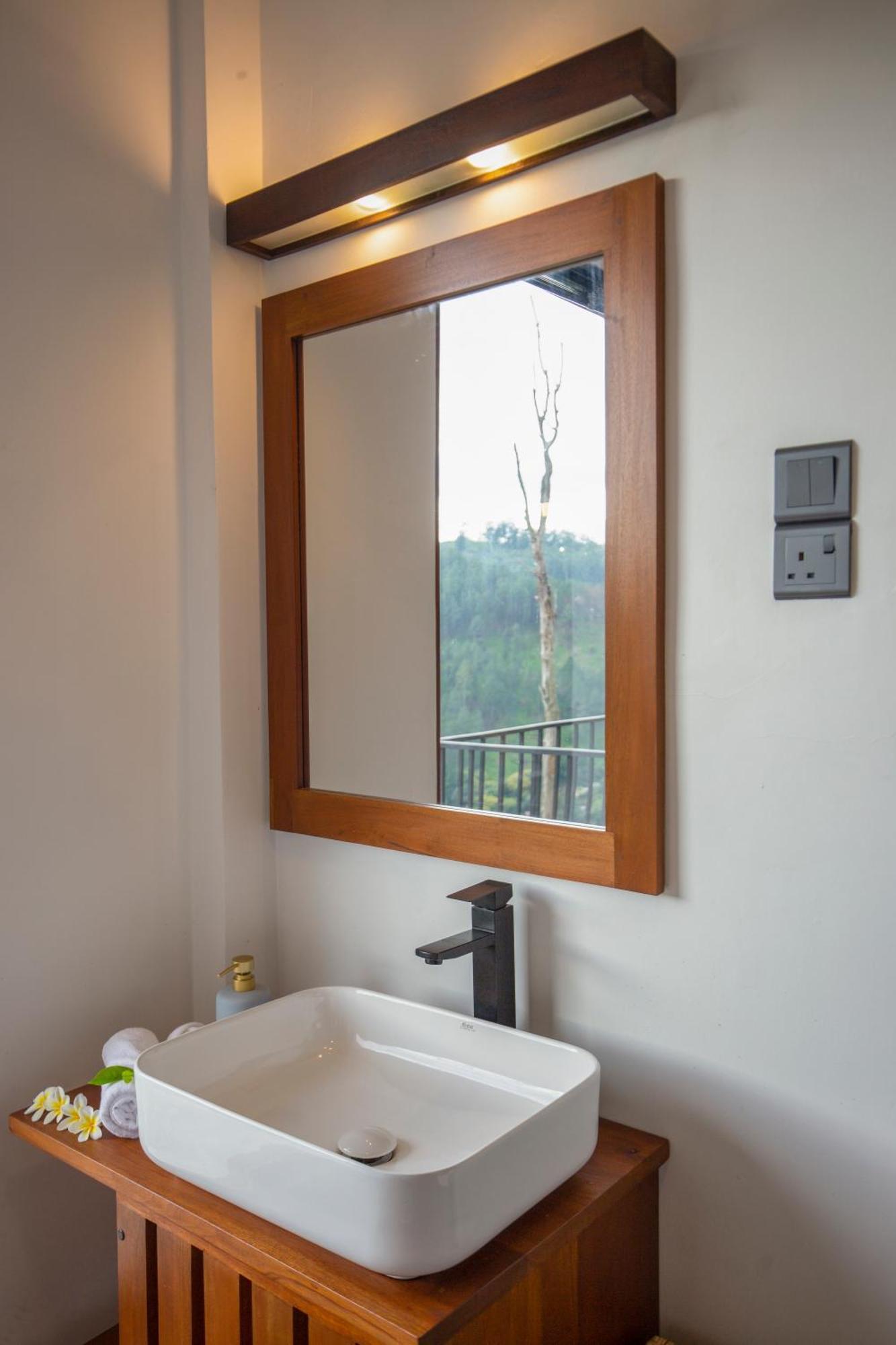 Dowa Elegance Resort Элла Экстерьер фото